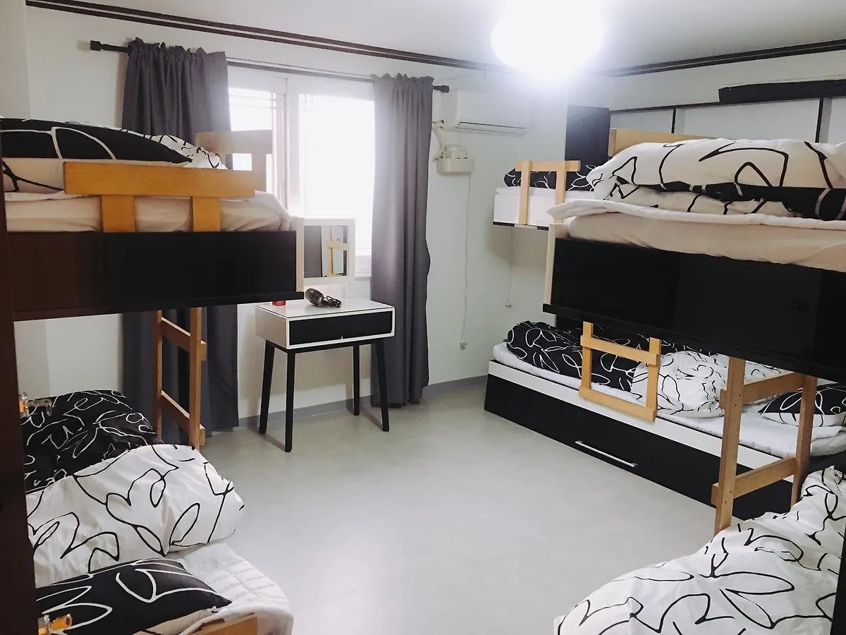 Lux Guesthouse Seoul Guest house