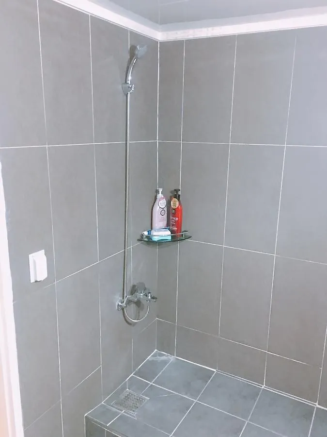 Lux Guesthouse Seoul 2*,  South Korea